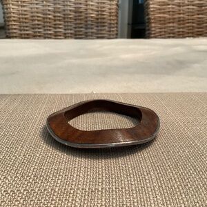 Bangle bracelet